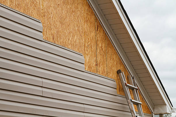 Professional Siding Installation technician working in Kenmore, NY